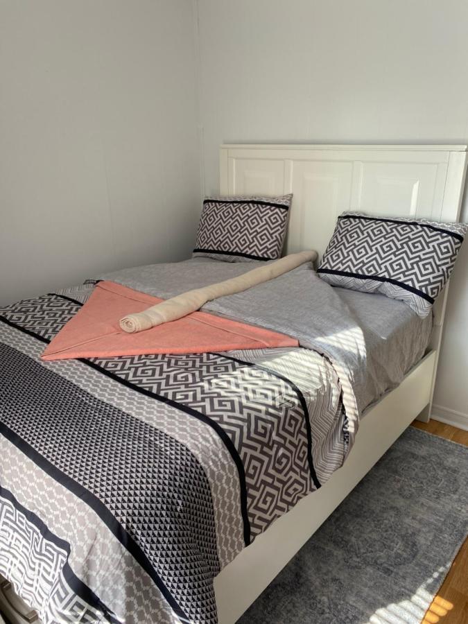 Windsor Airport Room Accommodation Dış mekan fotoğraf